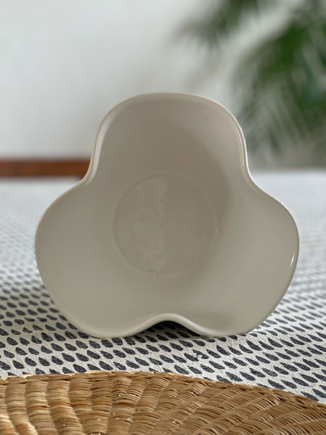 Porcelain cup