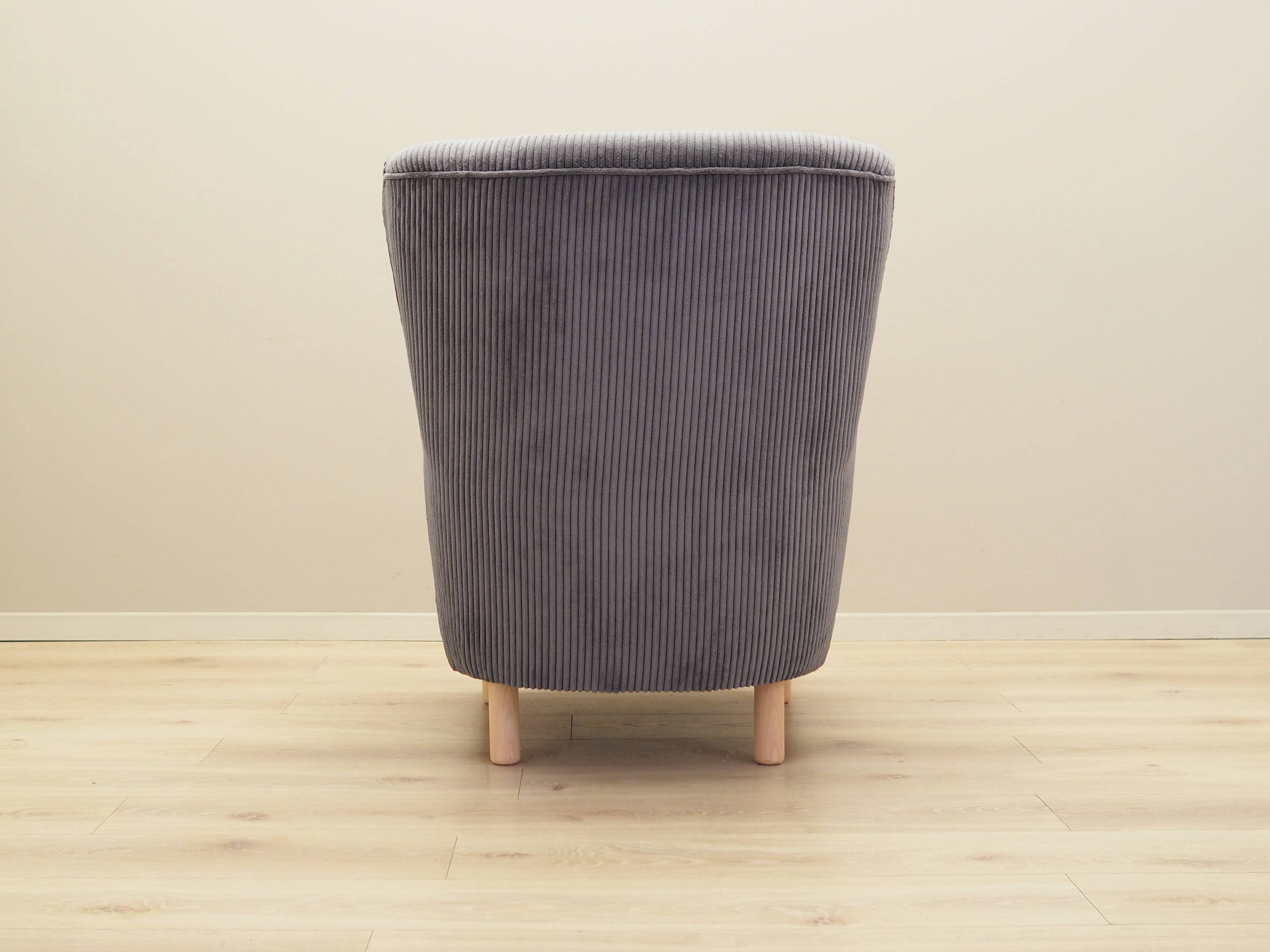 Fauteuil gris, design scandinave, production : Danemark