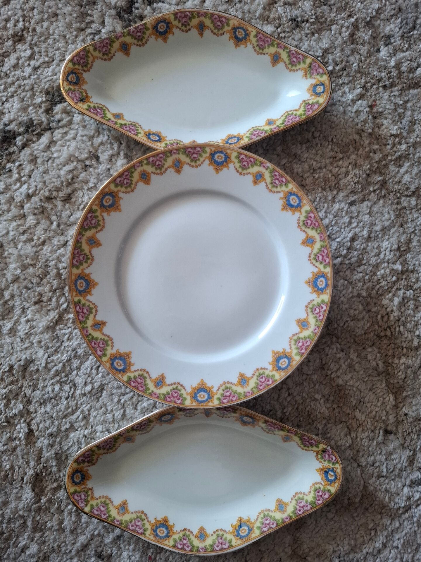 Dessert plate and 2 antique bowls