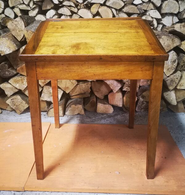 Bureau, pupitre ancien d écolier