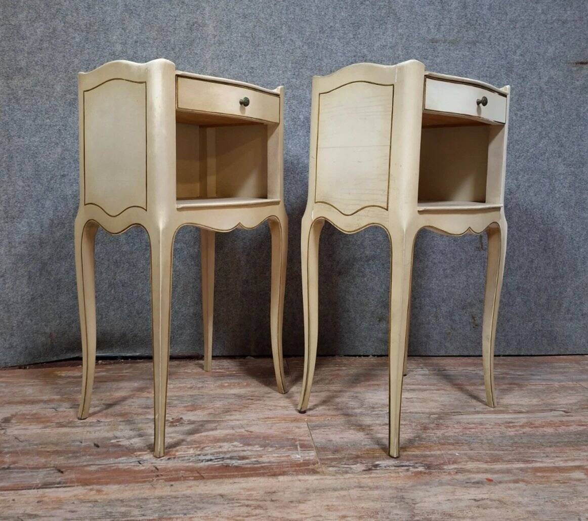 Pair of lacquered Louis XV style bedside tables – 20th century