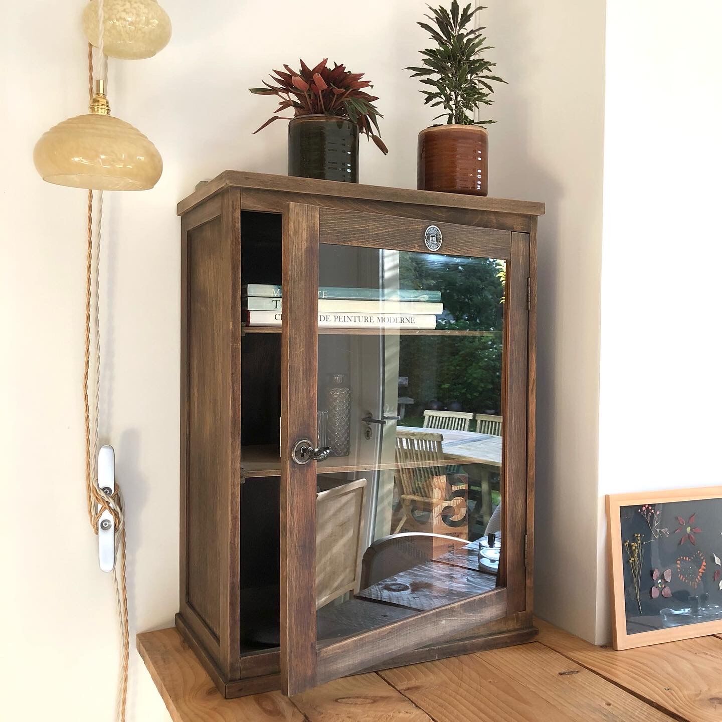 Wall display case school furniture
