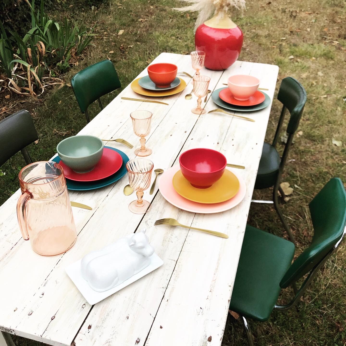 Folding guinguette table