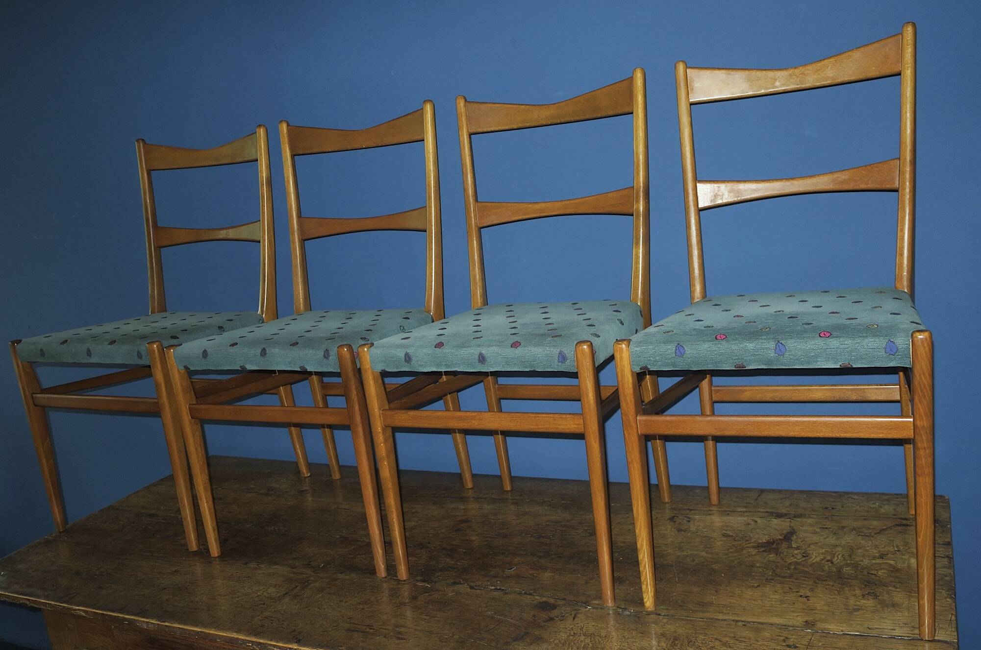 Set of 4 mid century dining chairs with turquoise covers, 1960