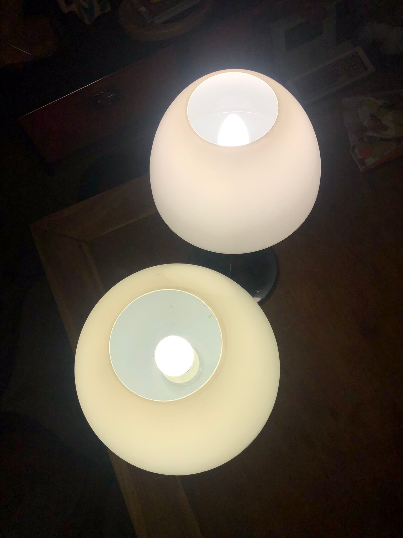 Set of 2 vintage tulip foot lamps