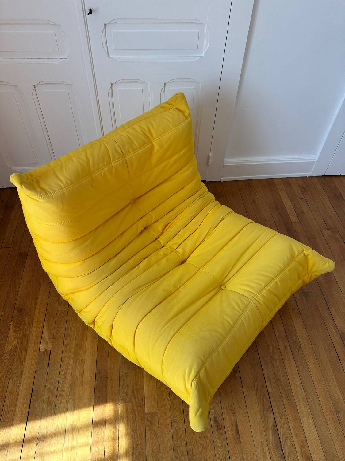 Chauffeuse Togo par Michel Ducaroy pour Ligne Roset