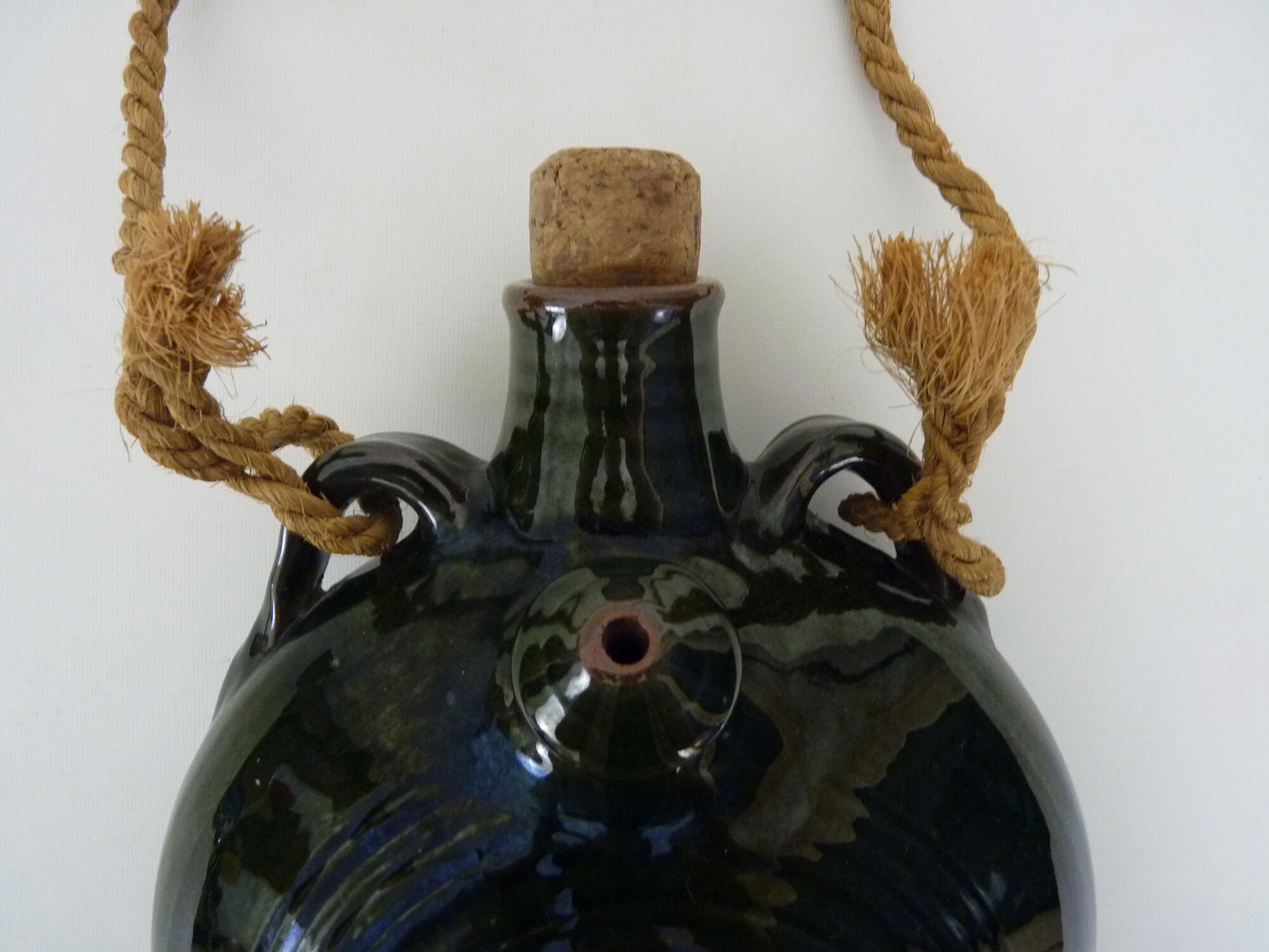 Beautiful vintage wall vinegar maker in green sandstone. Folk Art. Lora Menorca. Year 80 90