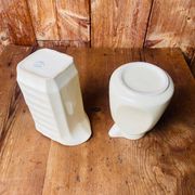 Duo de pichet ancien en céramique années 50.