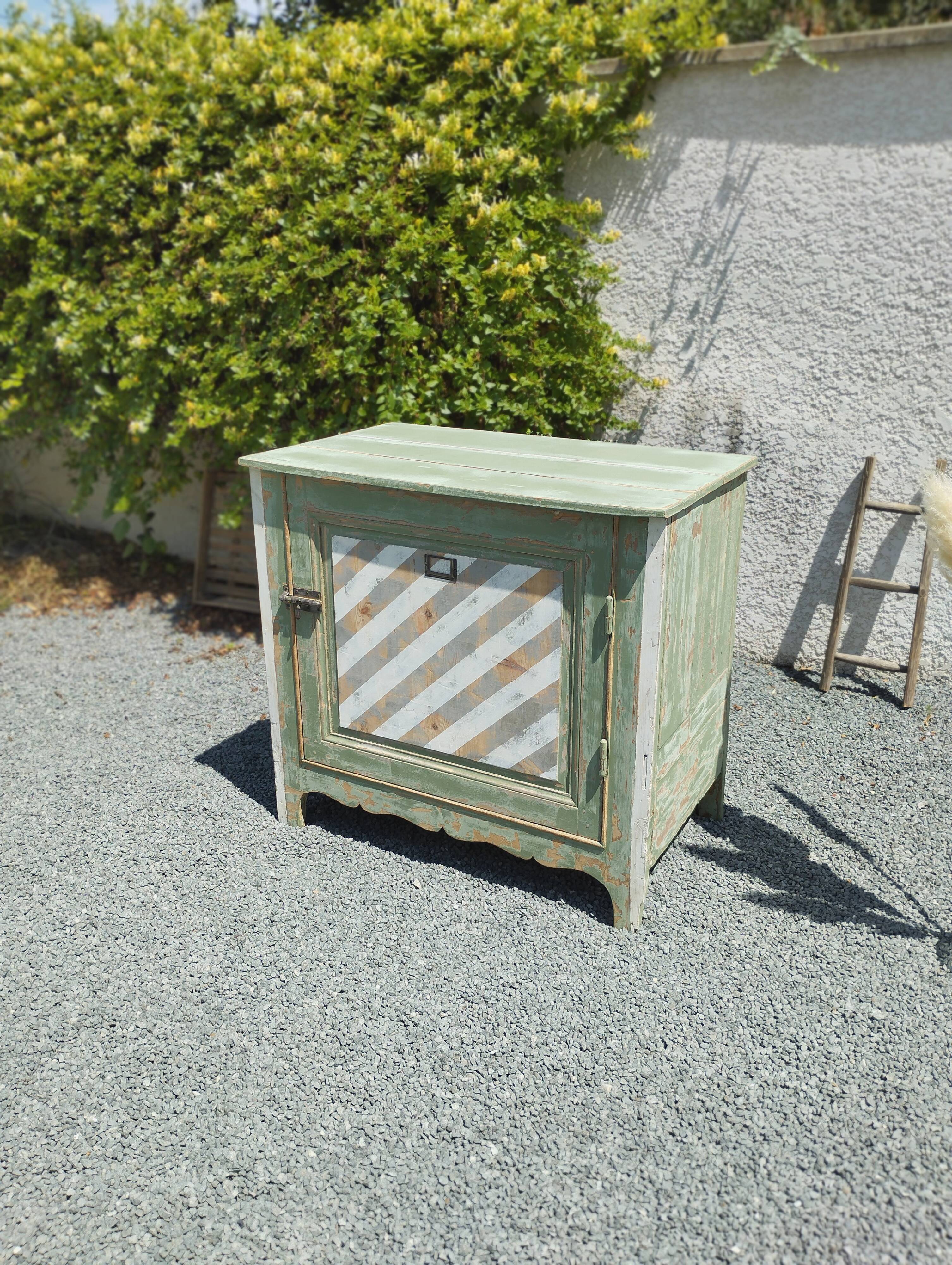 Large vintage olive green jam maker