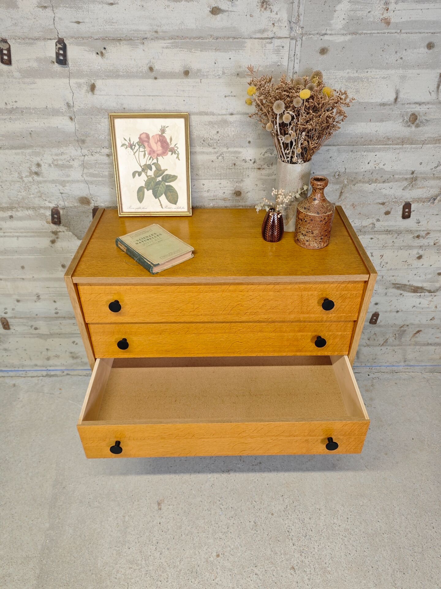 Vintage chest of drawers