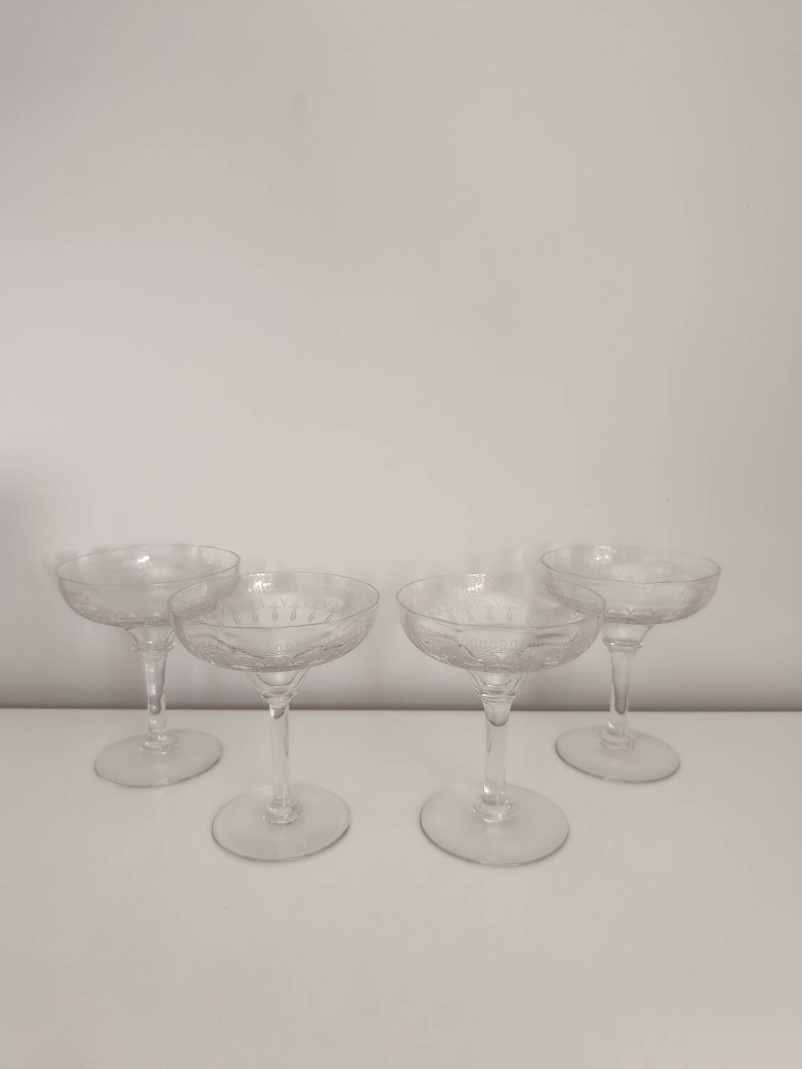 Set of 4 vintage chiseled crystal champagne glasses