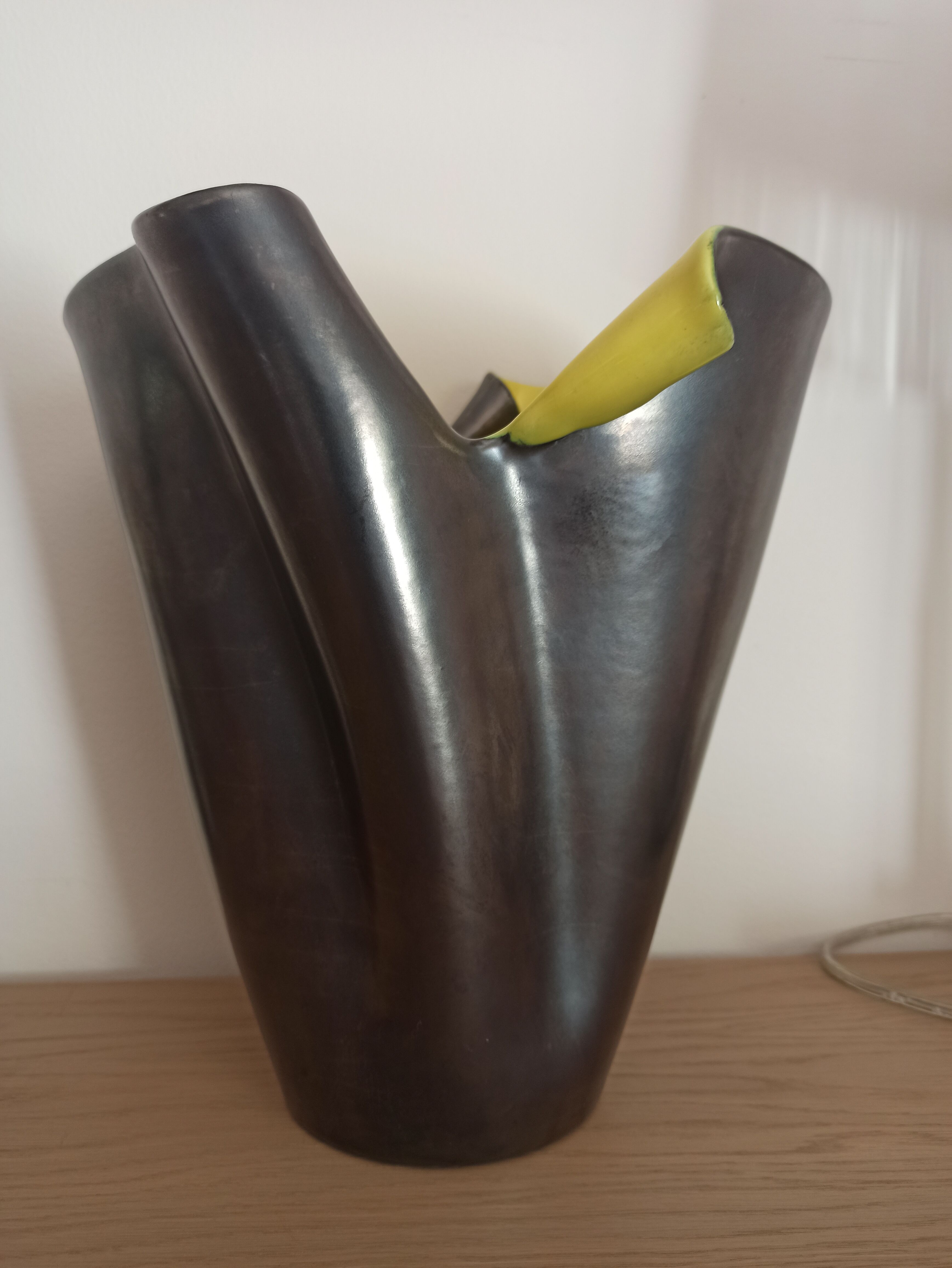 Vase ceramic black Elchinger