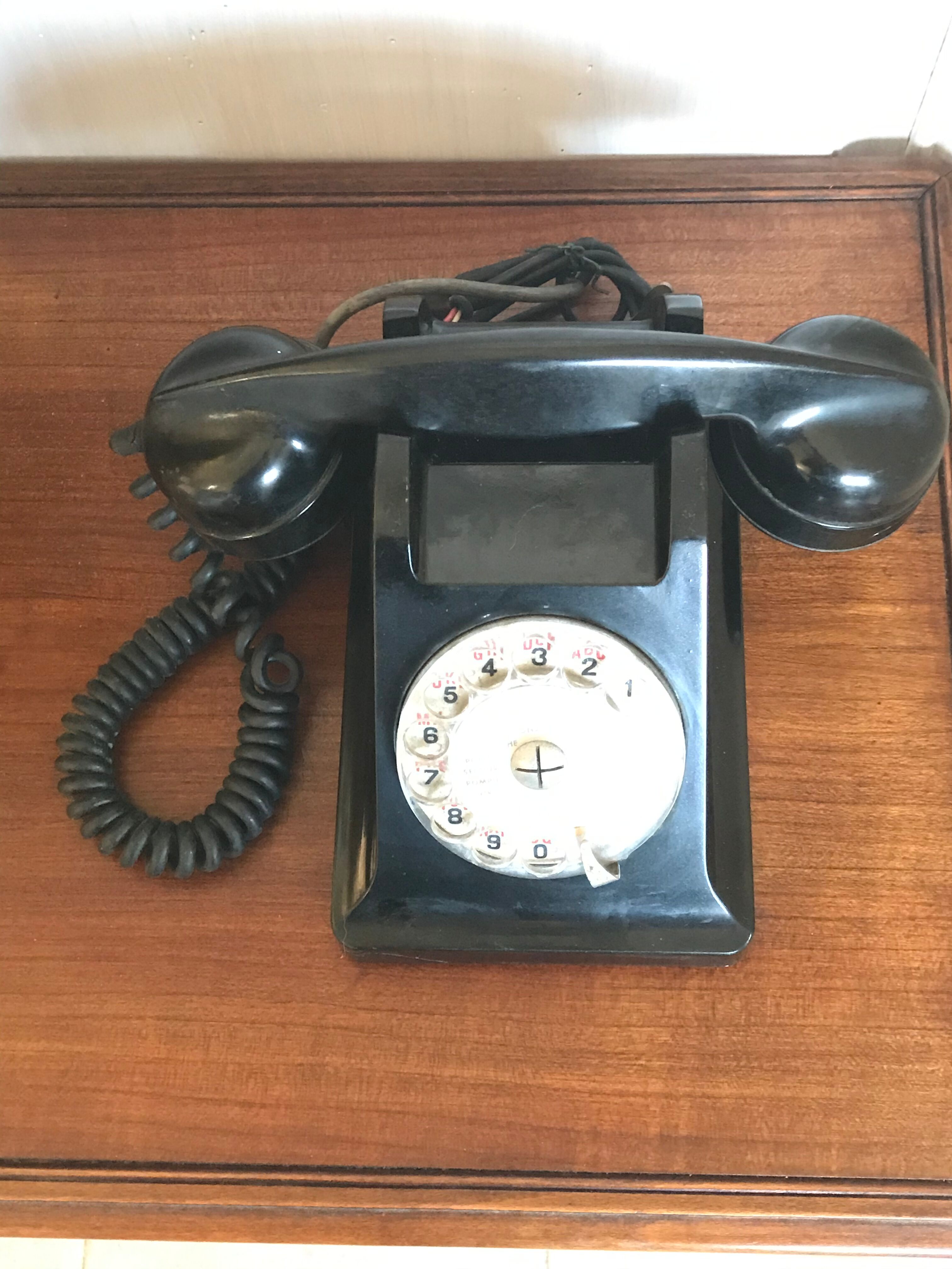 Phone in bakelite, 1960s