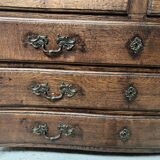 Louis XV chest of drawers in solid oak from the 18th century