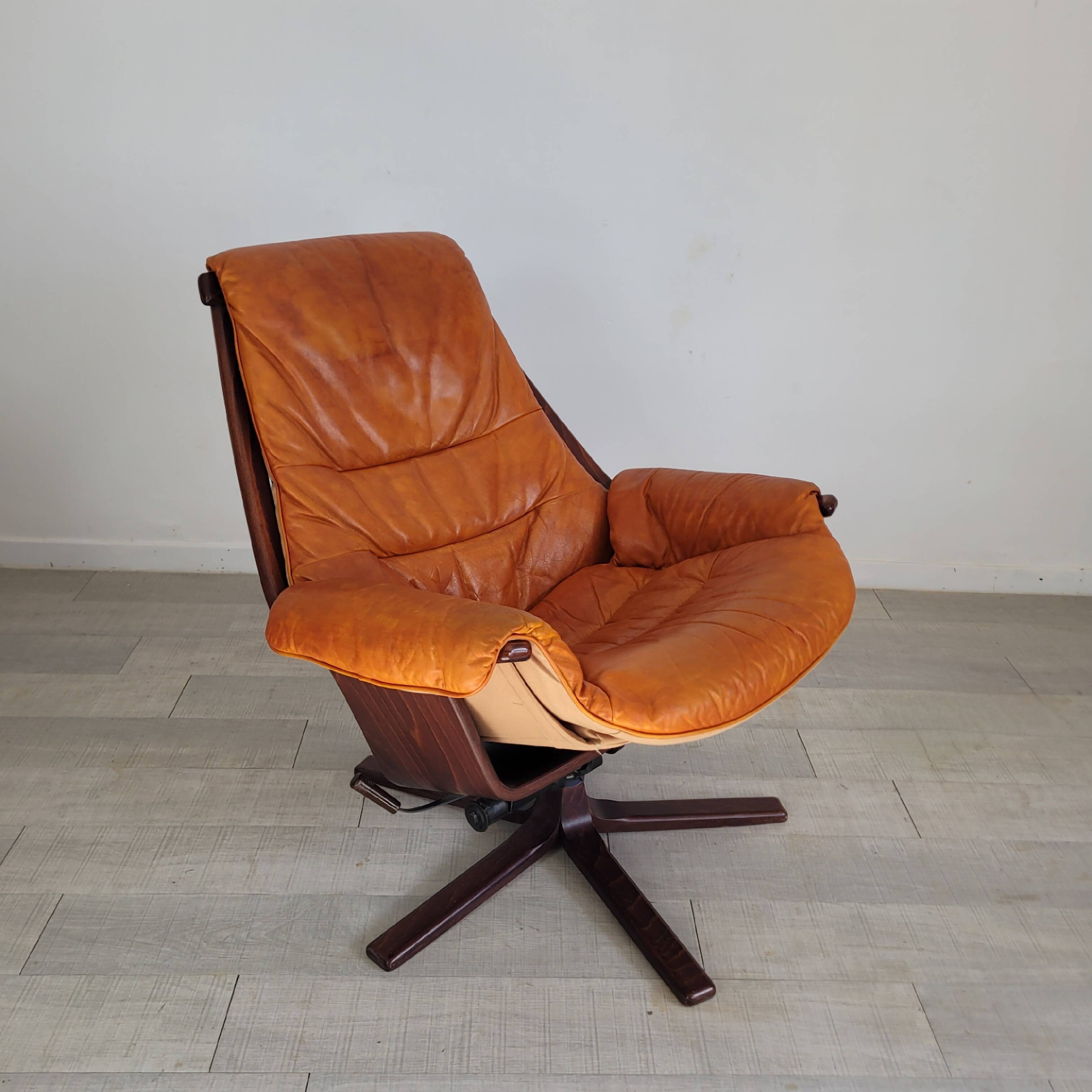 Fauteuil lounge vintage Göte Mobler 1960 pivotant et inclinable