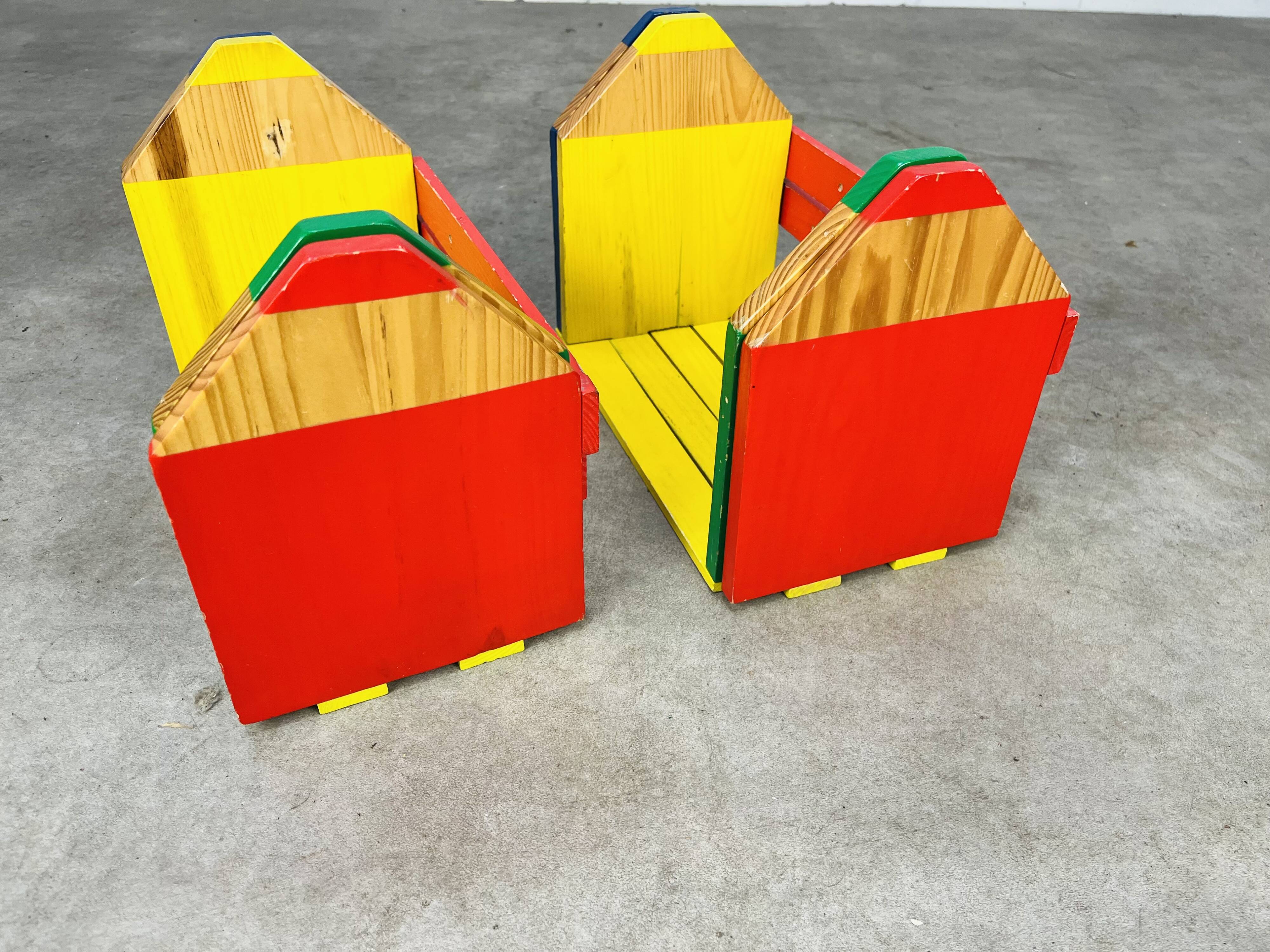 Paire d'étagères crayon murales modulables par Pierre Sala pour enfant