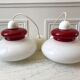 Duo de suspensions en opaline blanche et rouge années 50