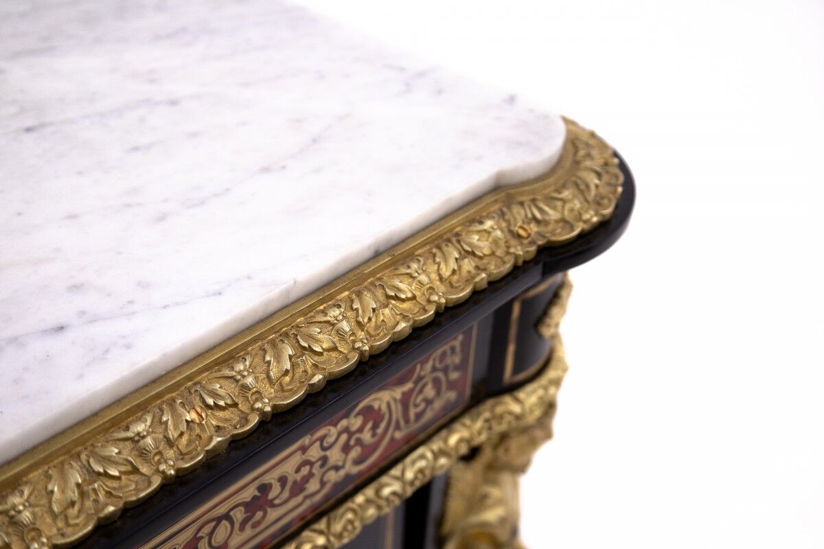 Antique Boulle chest of drawers from the mid-19th century, France.