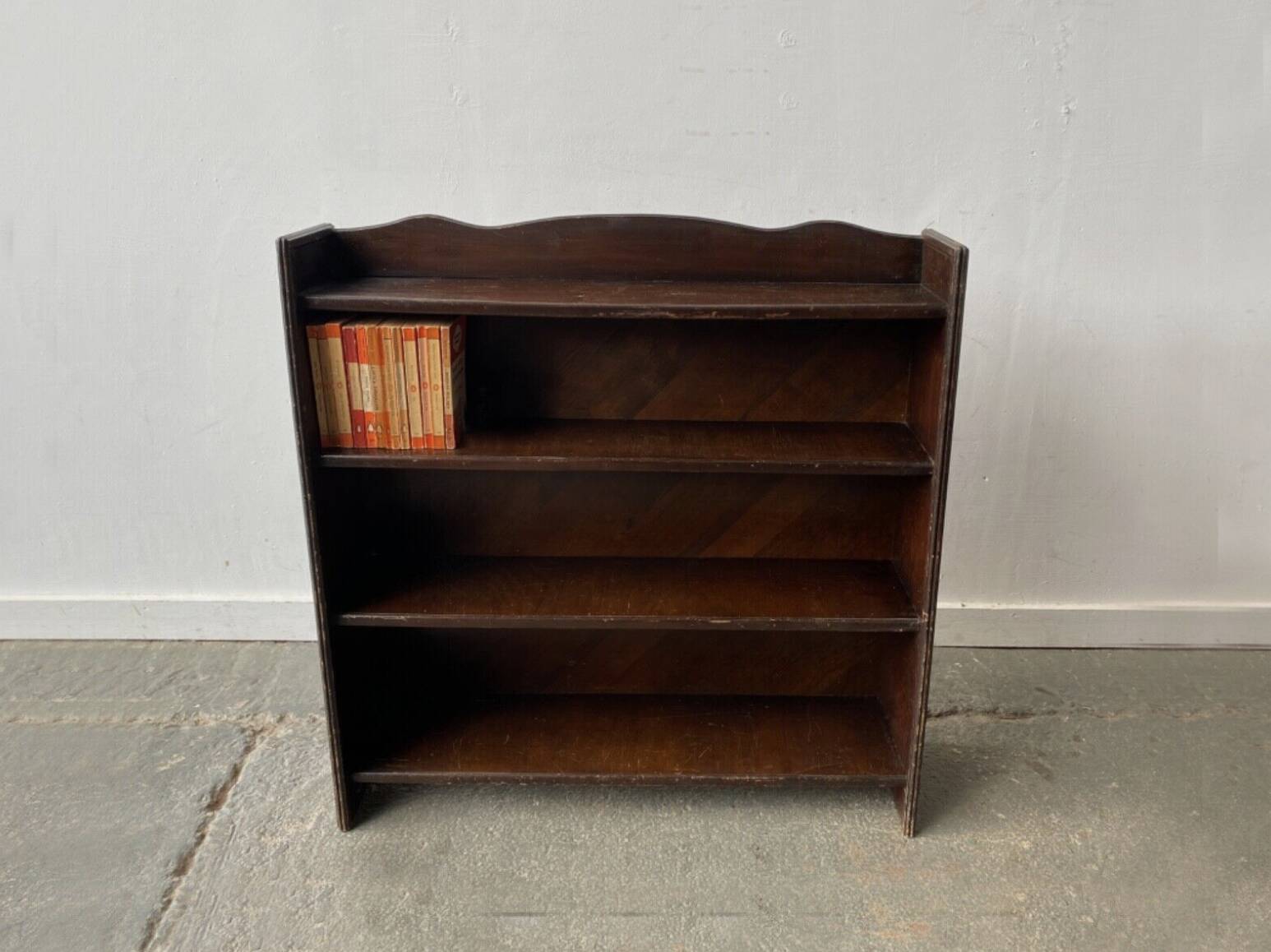 Vintage 1920/30’s open fronted free-standing bookcase