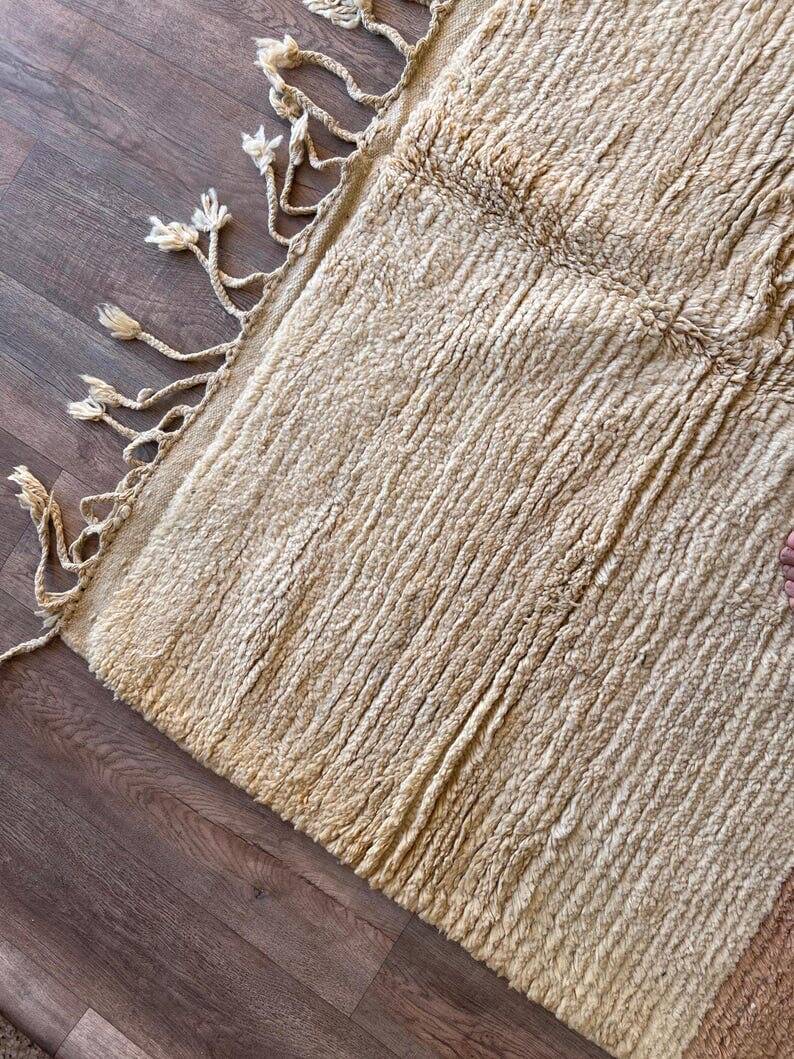 Handwoven natural wool rug, size 150 x 350 cm