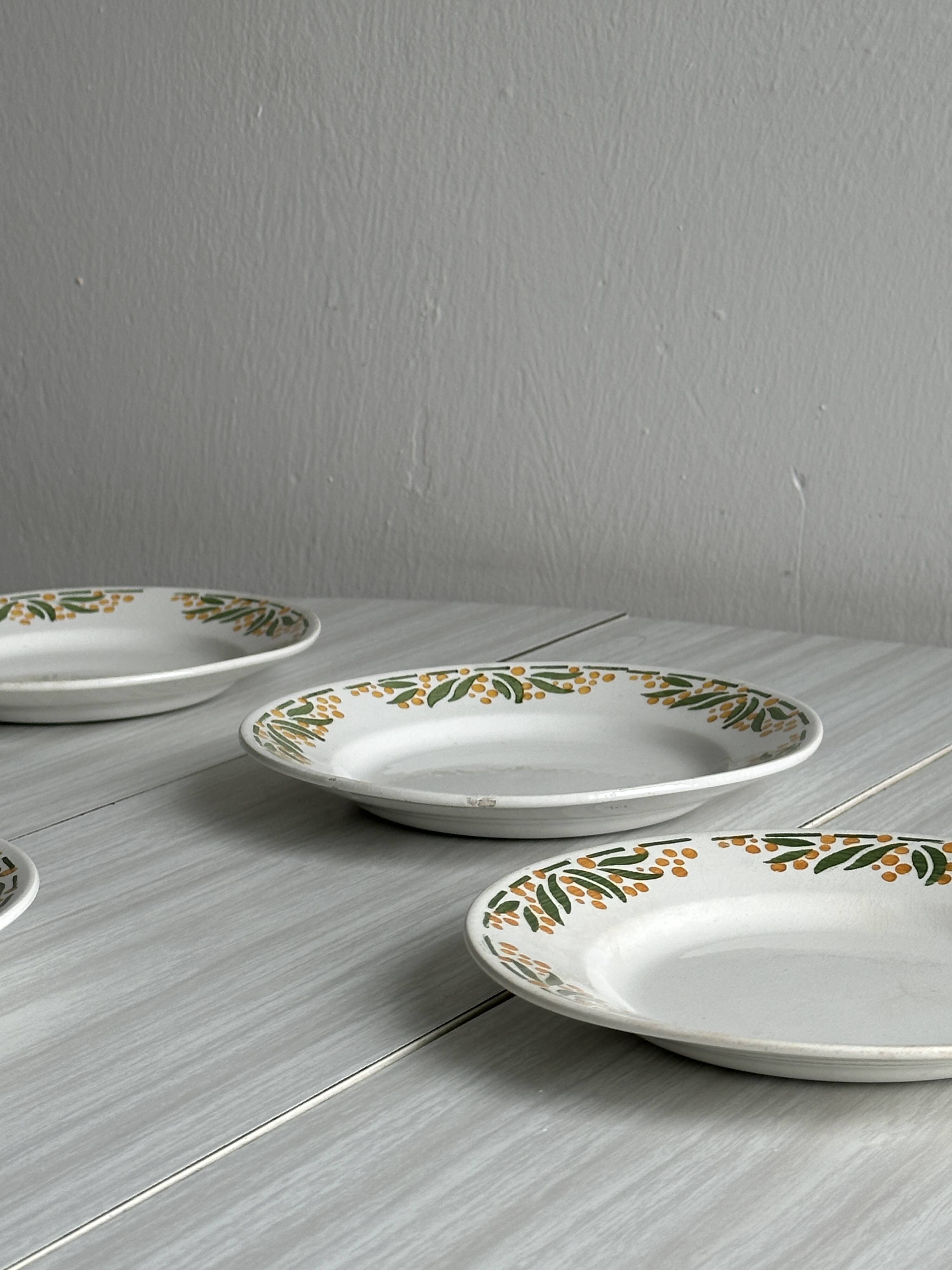 4 ironstone dessert plates