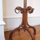 Porte-manteau perroquet de la marque Thonet