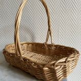 Small beige wicker basket