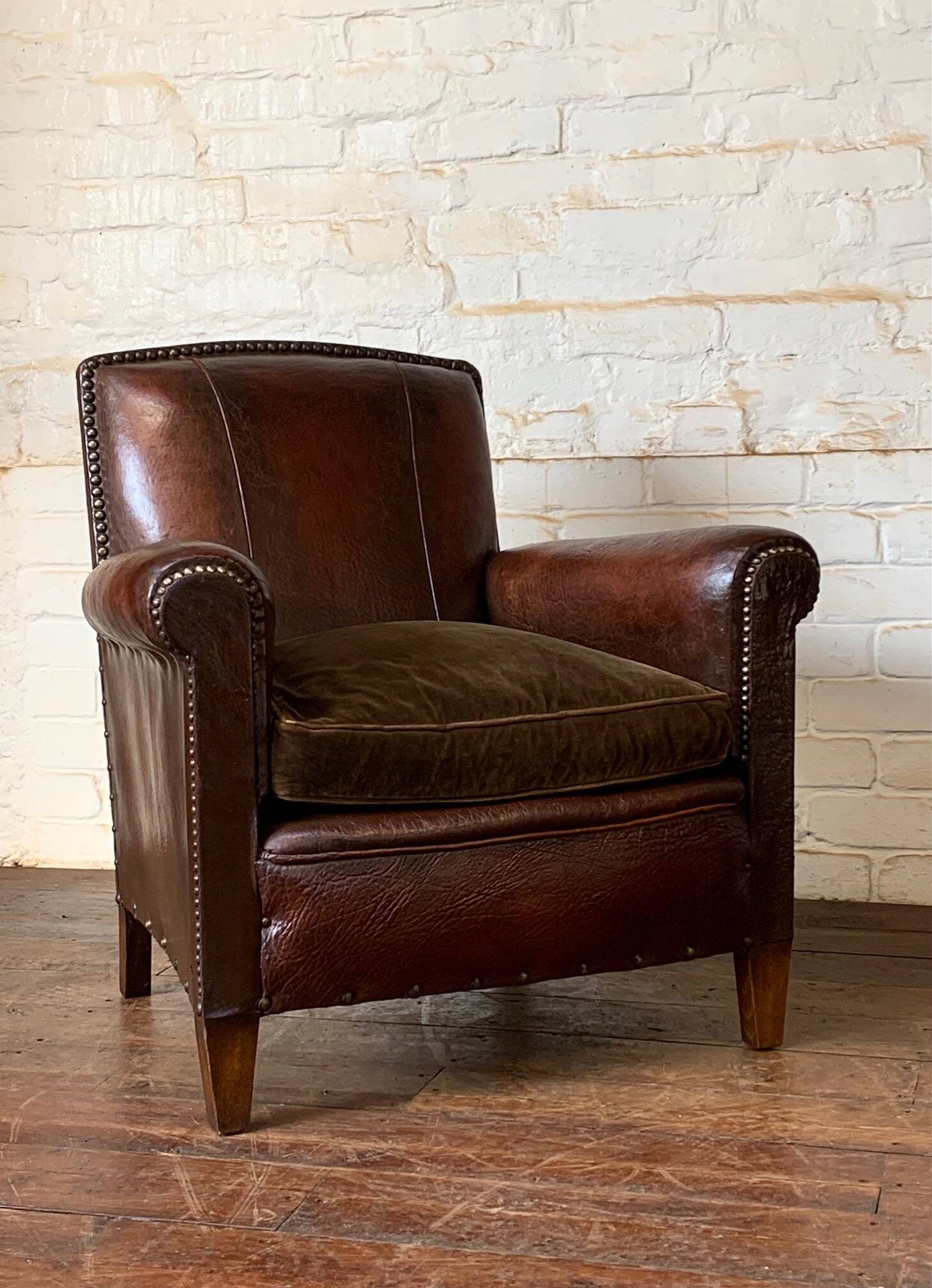 Fauteuil en cuir français, modèle Normandy, vers les années 1920