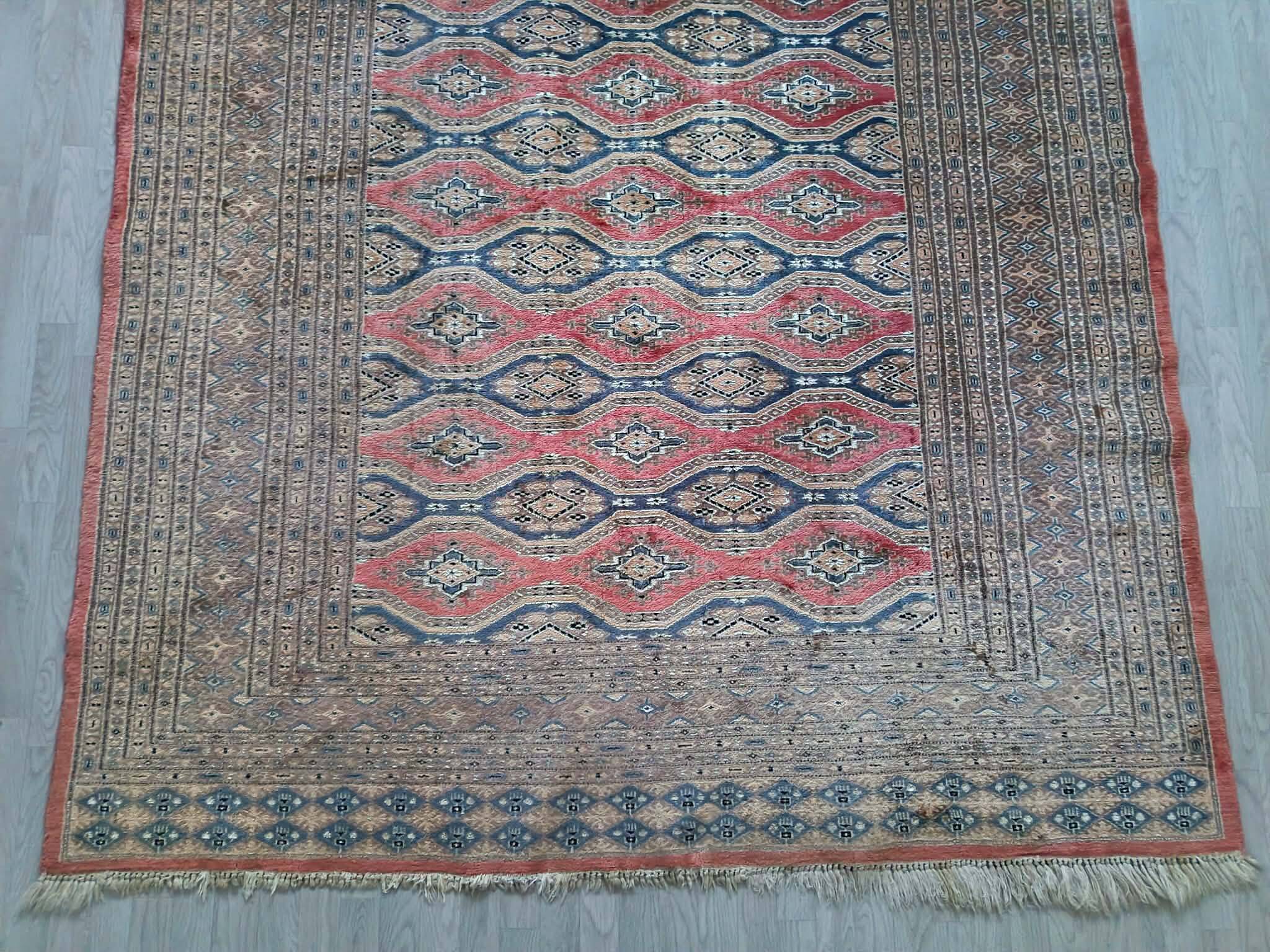 Handmade Pakistani carpet