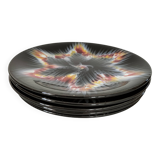5 plates with stylized star pattern