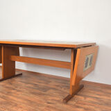 Table à manger en teck et carrelage par Gangso Mobler
