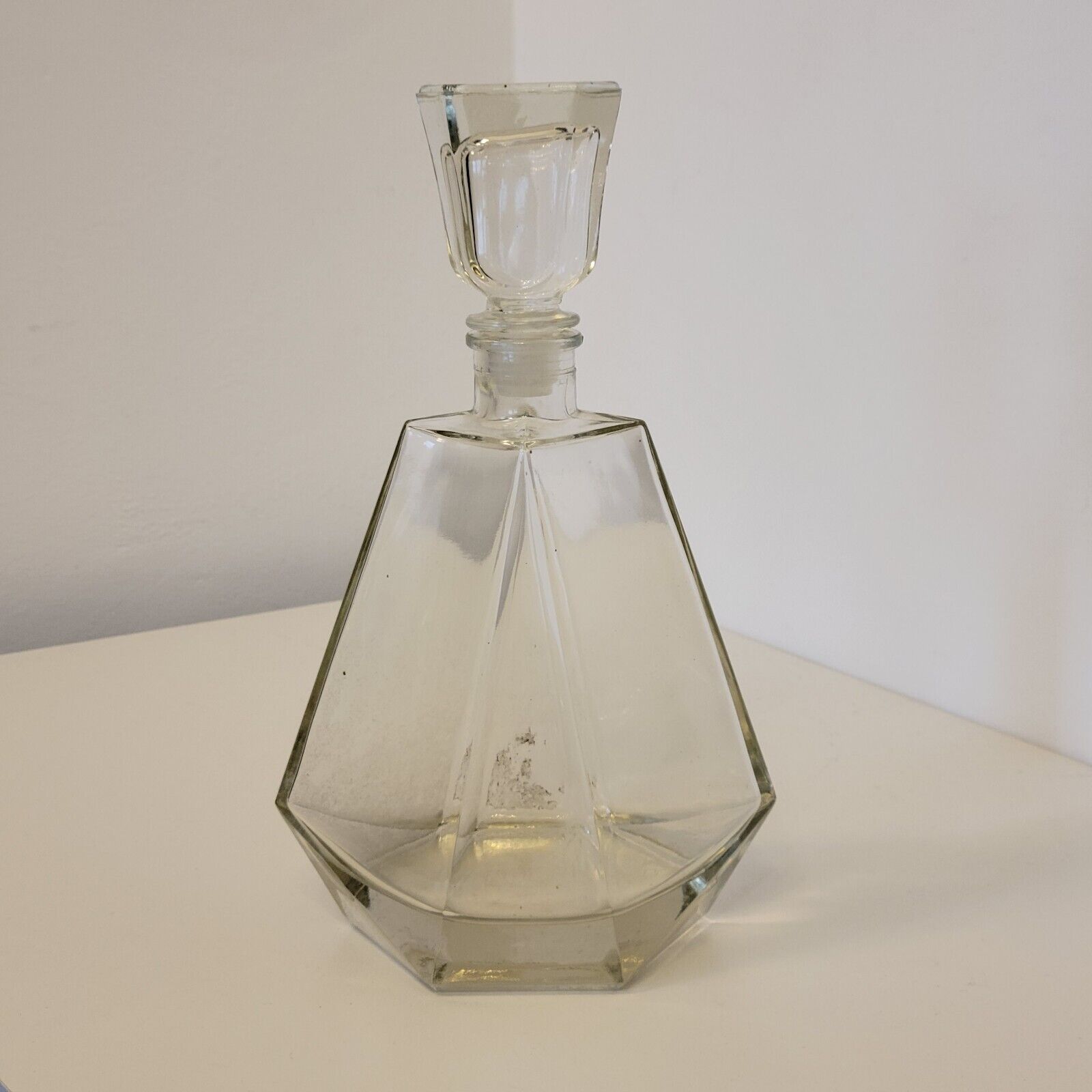 Art Deco geometric glass whisky decanter 550 ml