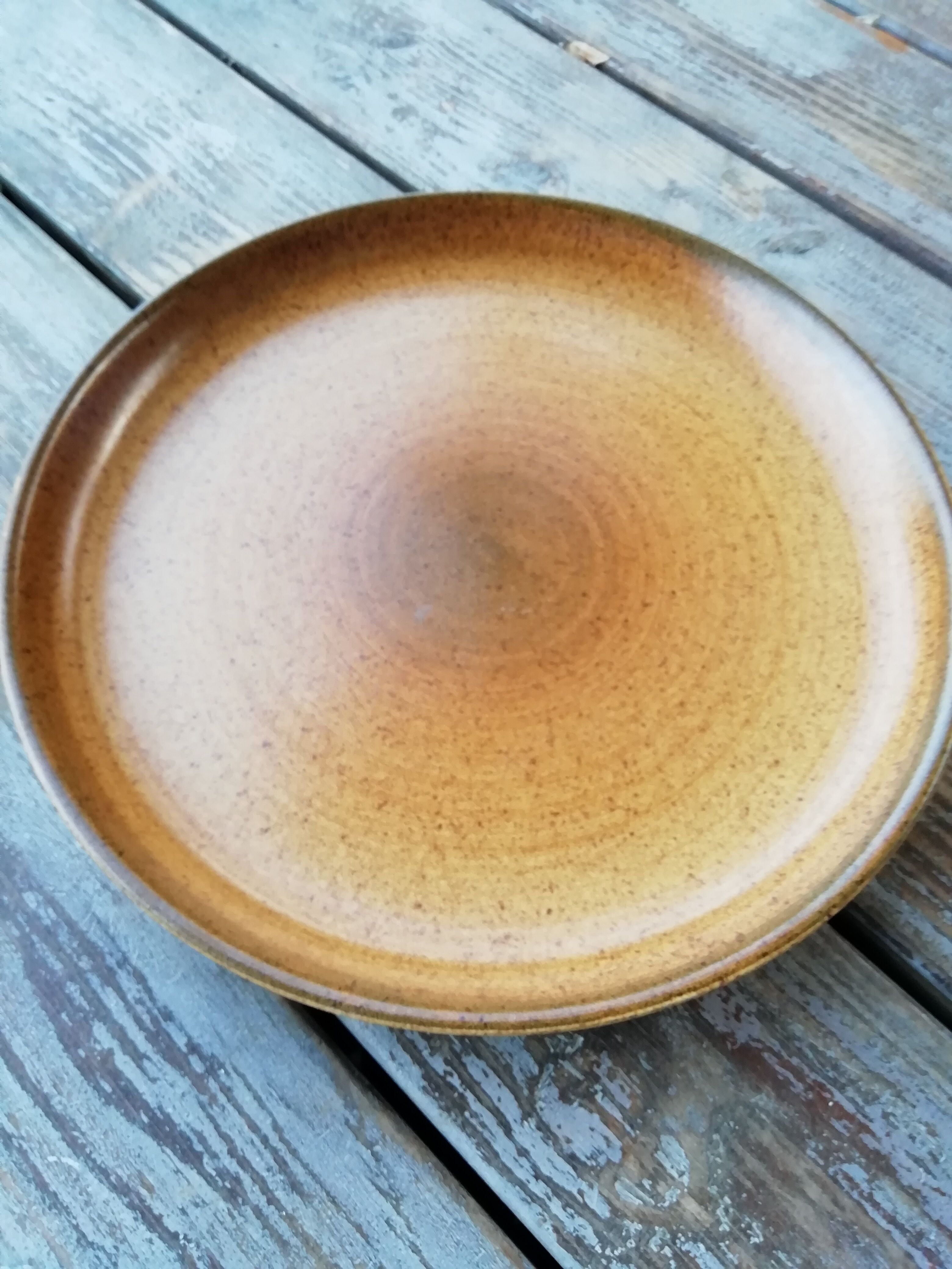 Sandstone pie dish