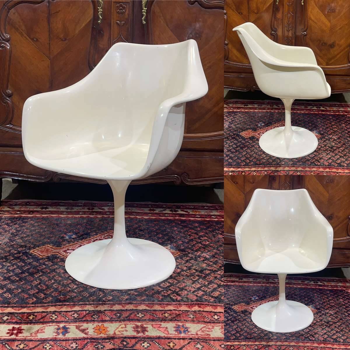 Swivel tulip chair in fiberglass from the 1970s