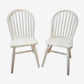 2 vintage chairs