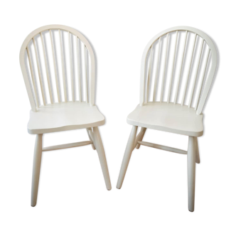 2 vintage chairs