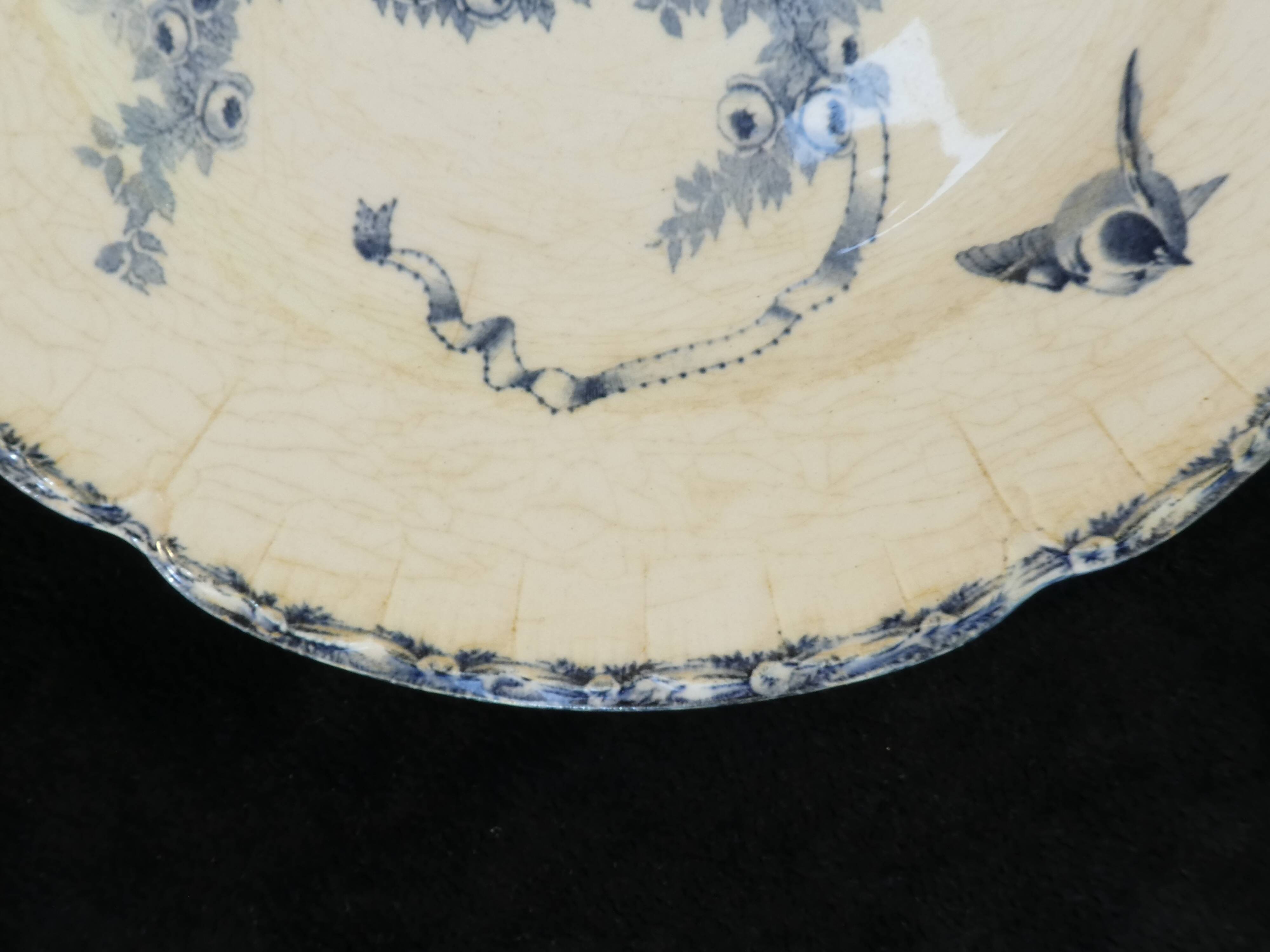 3 assiettes plates en faience e.bourgeois Paris