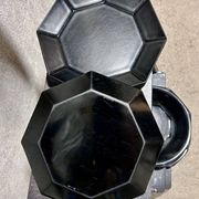 Assiettes noires arcoroc vintage