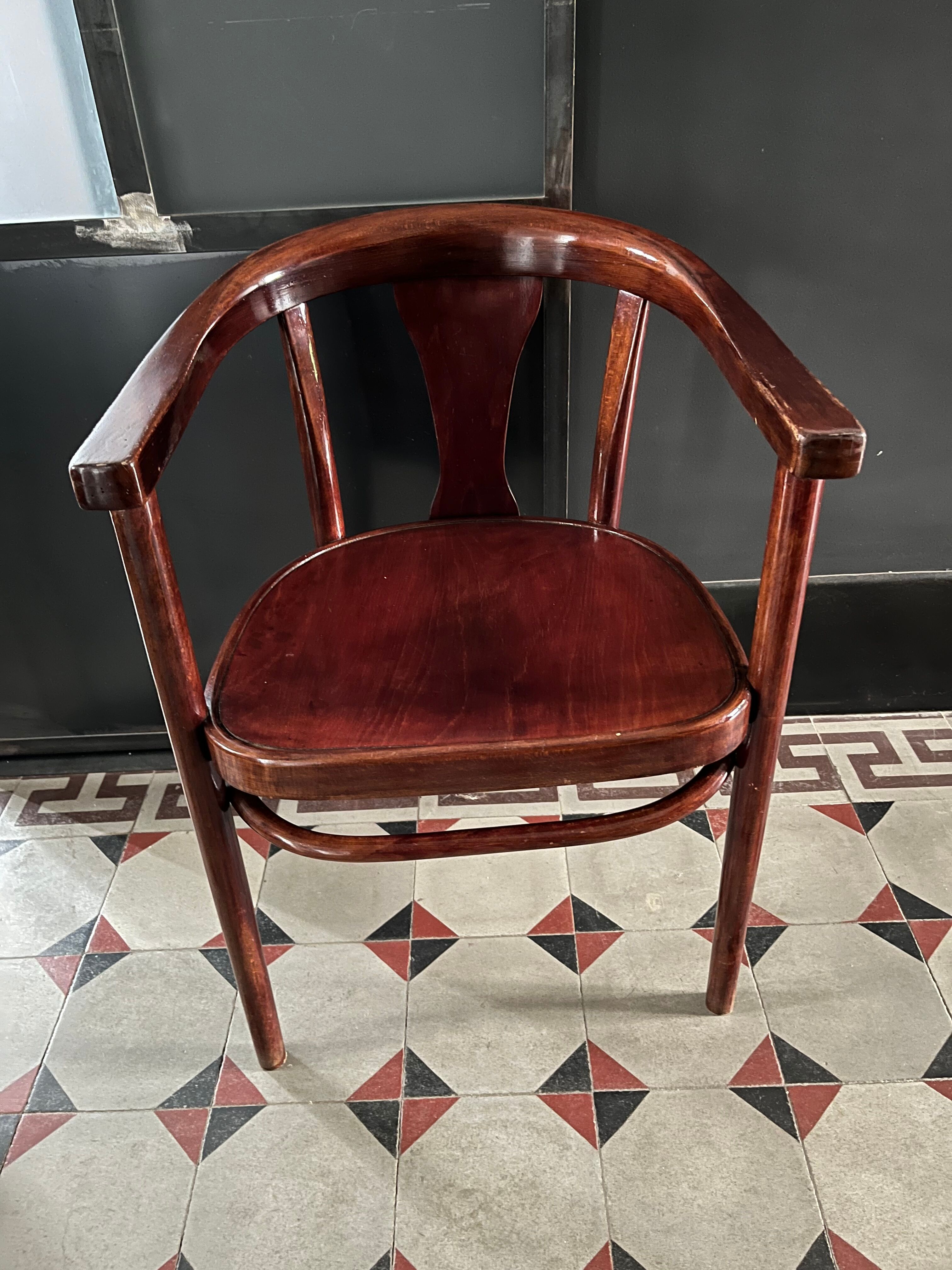 Armchair stamped Thonet number 967