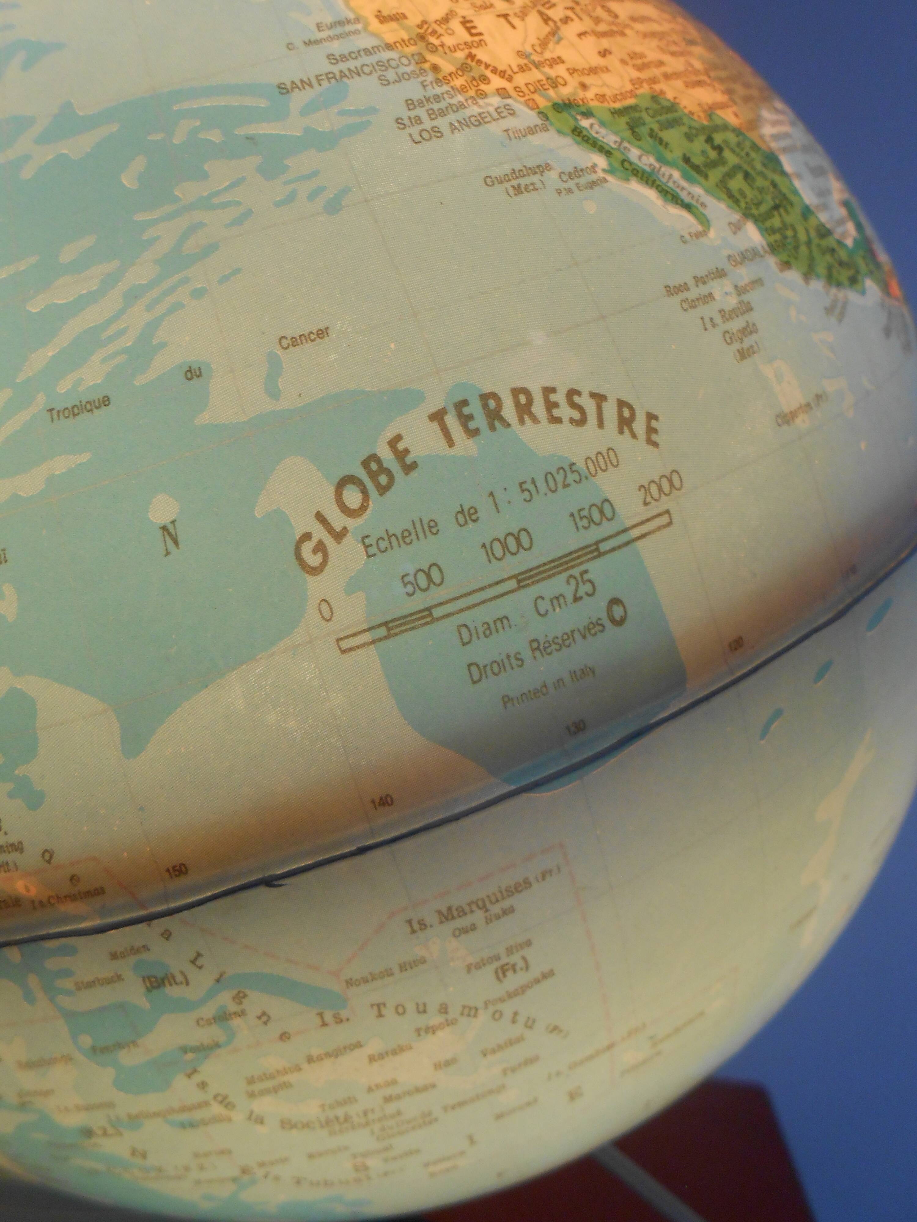 Globe terrestre lumineux