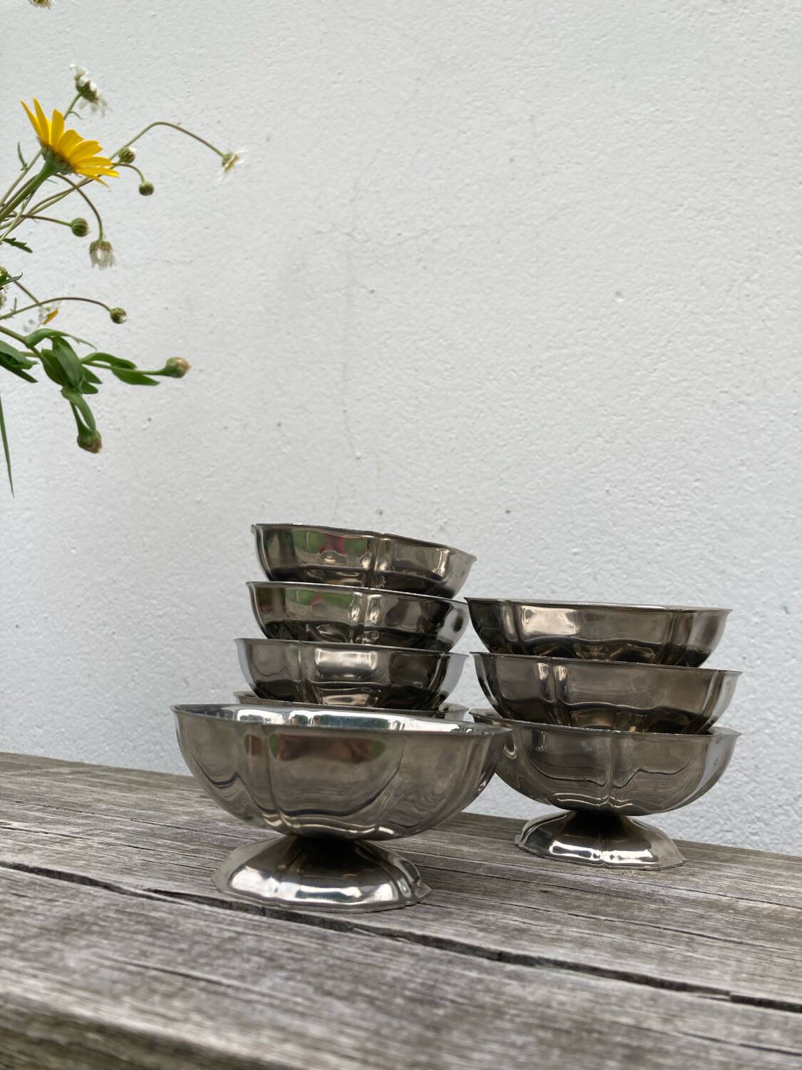 8 stainless steel bowls from the 1970s