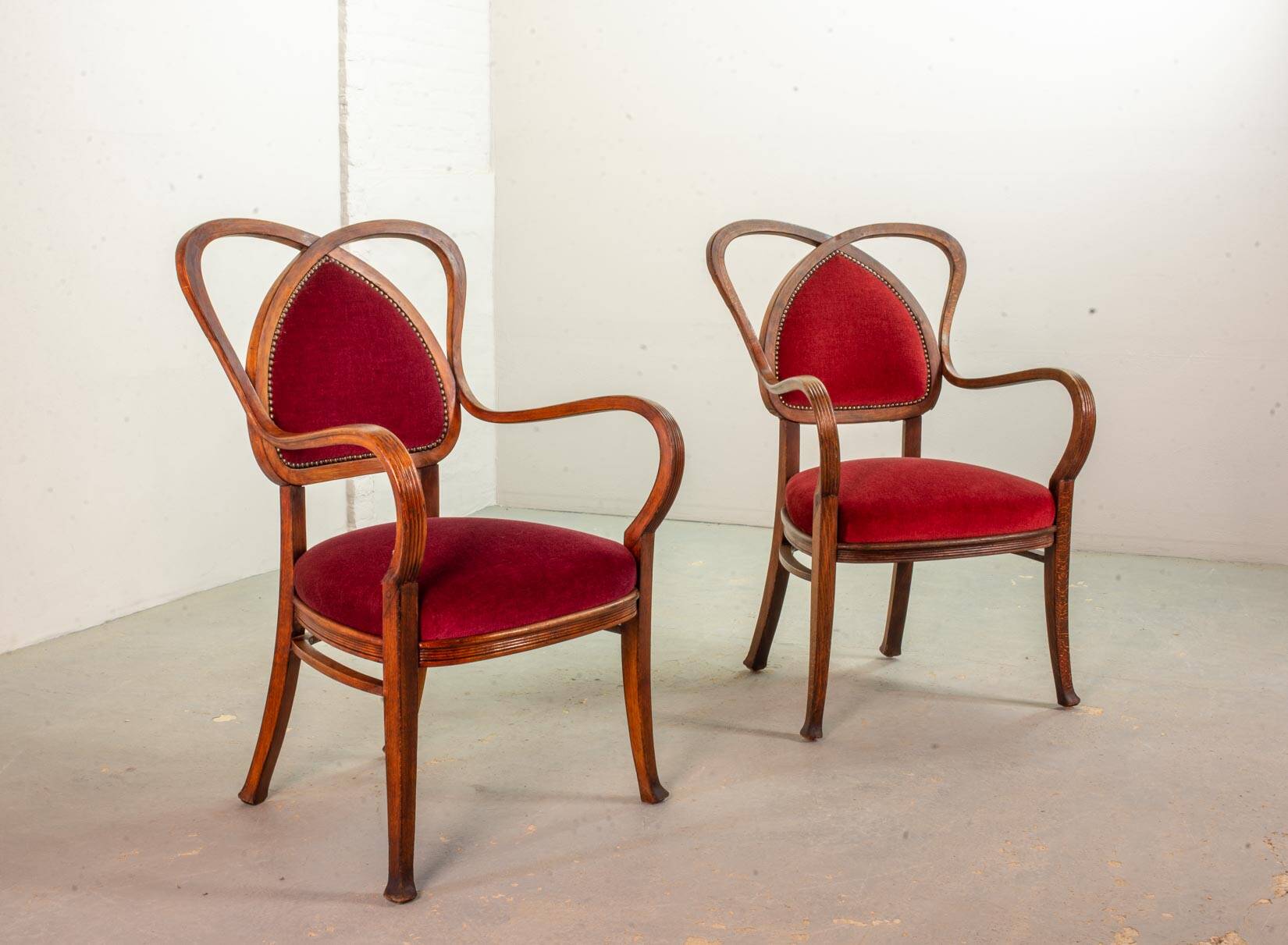 Red Velvet Heartshaped Wooden Vintage Design Side Chairs. Set of 2. 1950s