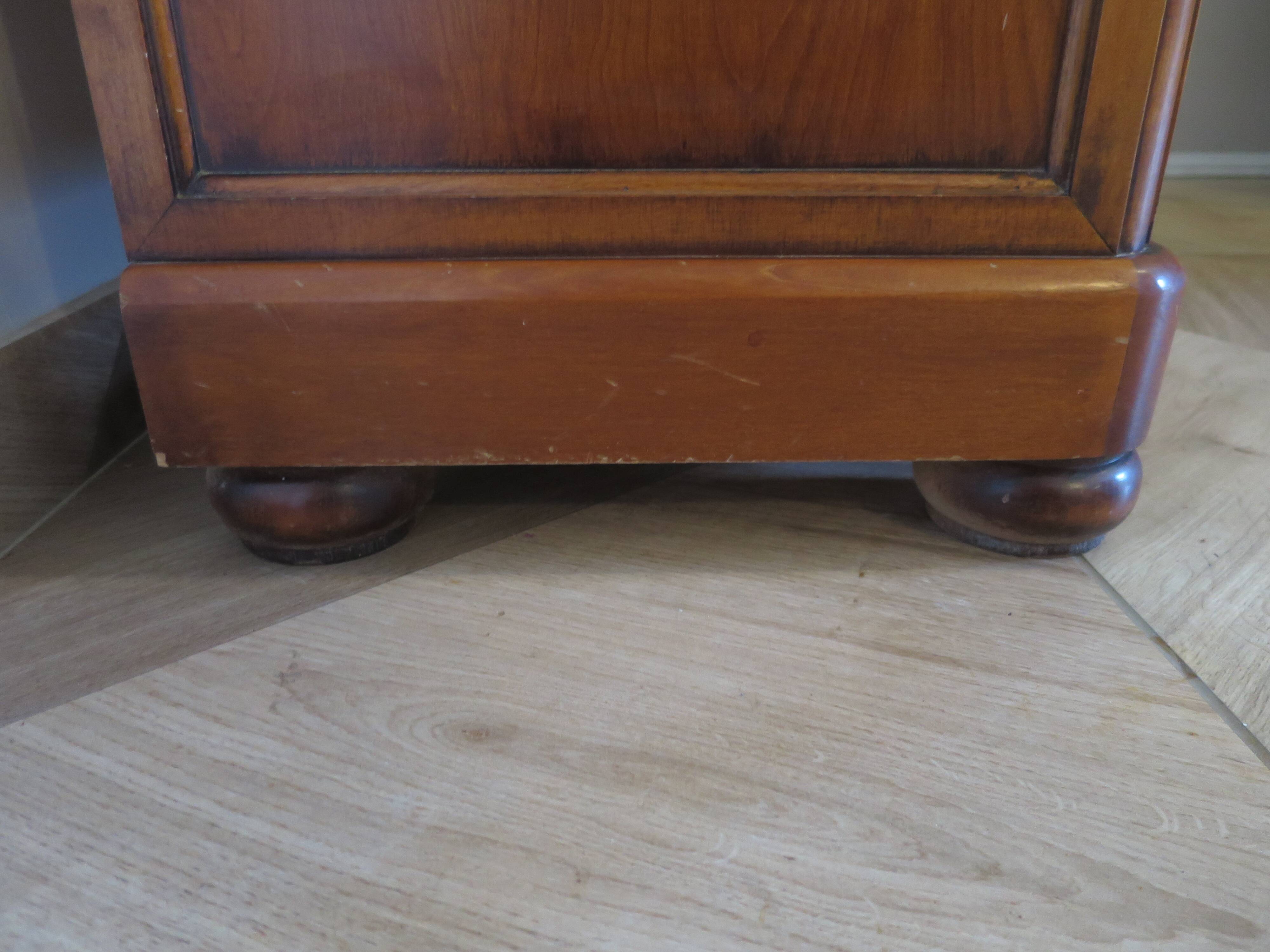 Rare Louis Philippe chest of drawers with 7 drawers from the 80s in cherry wood