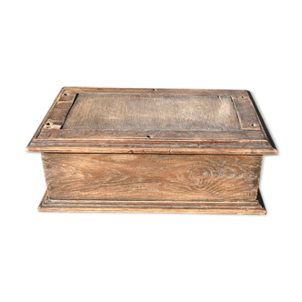 Small wooden chest/box