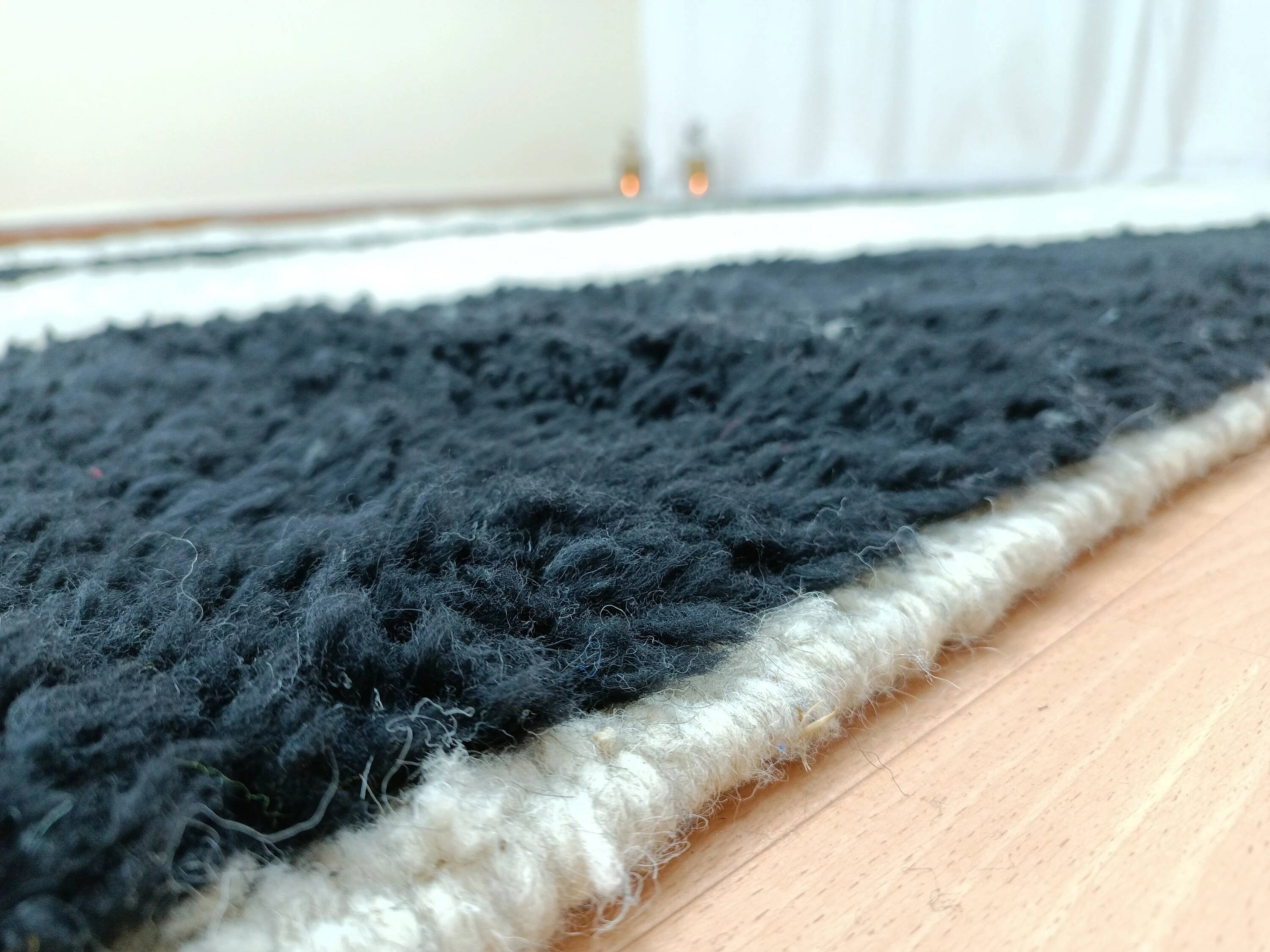 Moroccan wool rug handwoven 2.5x1.5 m