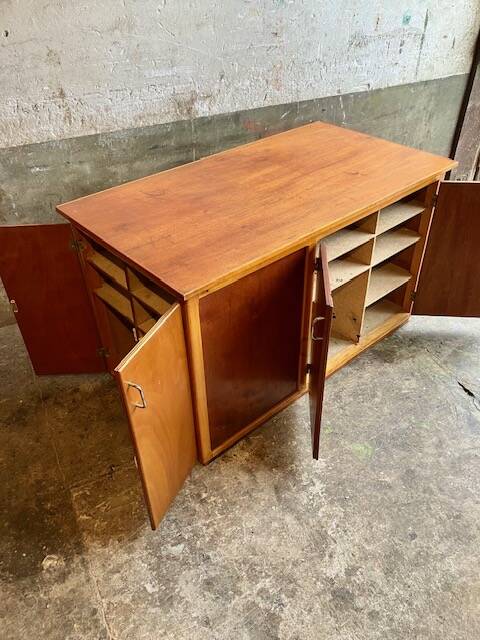 Bahut d'atelier