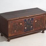 Ancien coffre peint avec détails floraux (Année 1870) #32