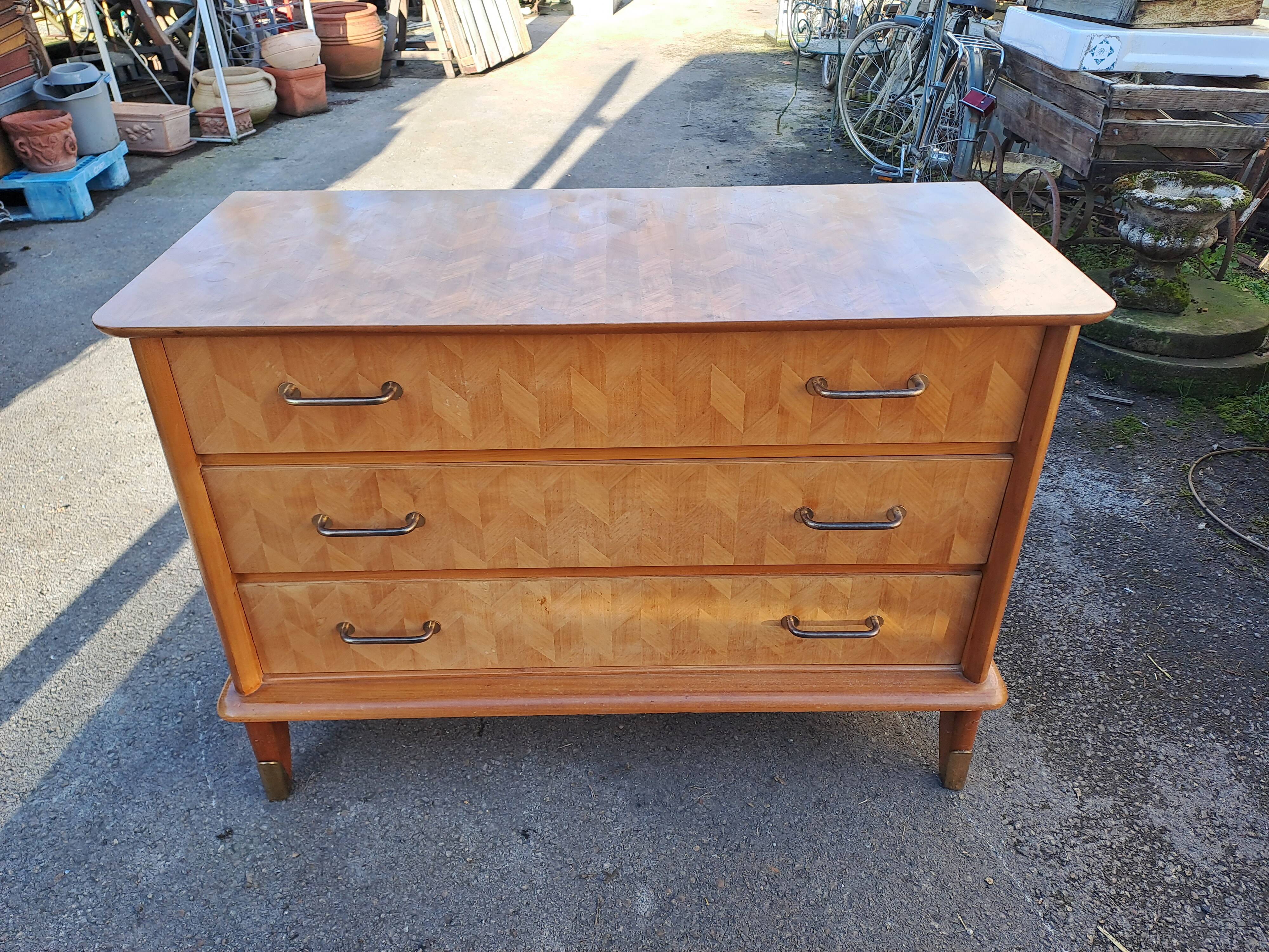 Vintage chest of drawers