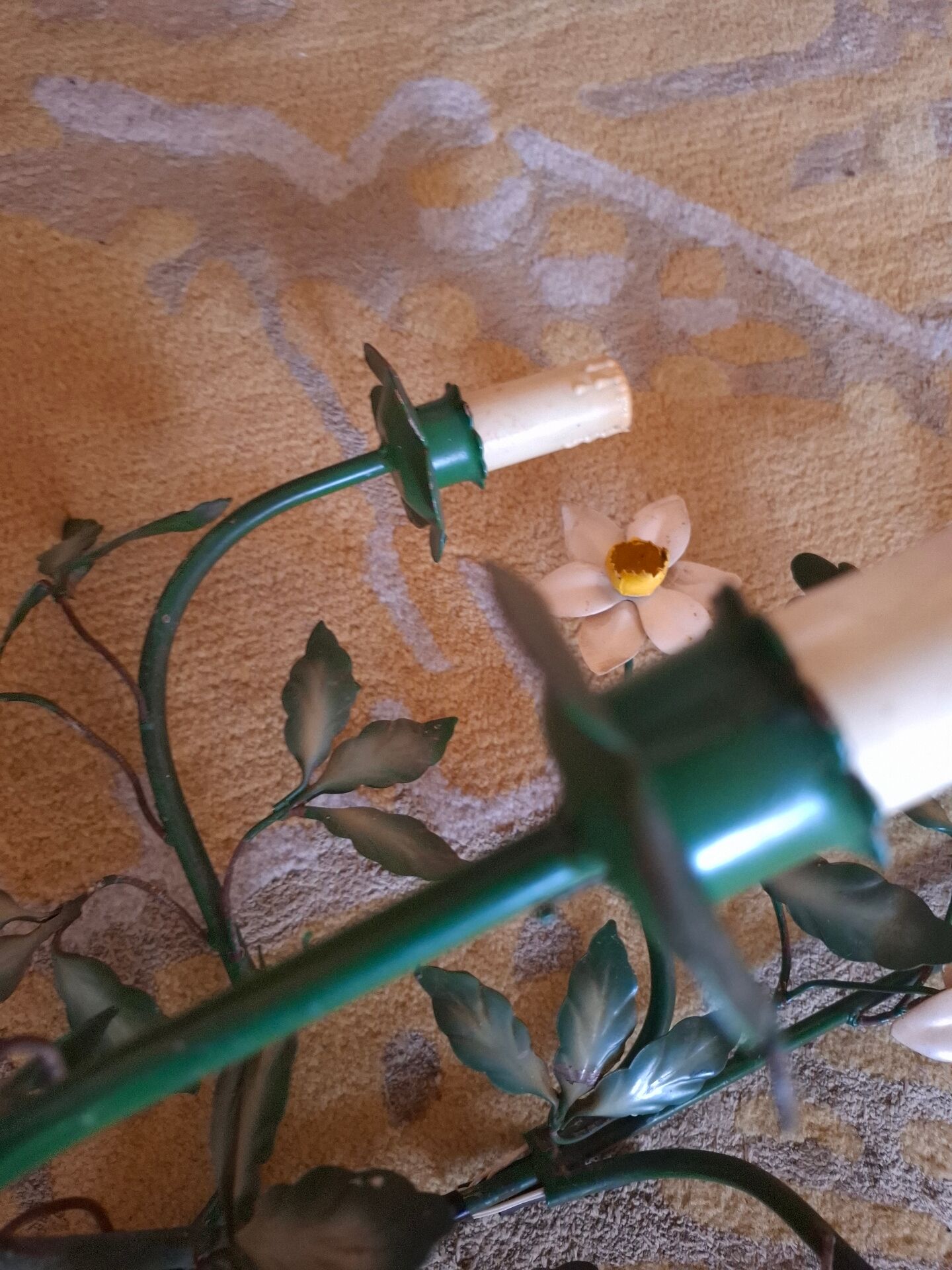 Applique decor de fleurs en métal