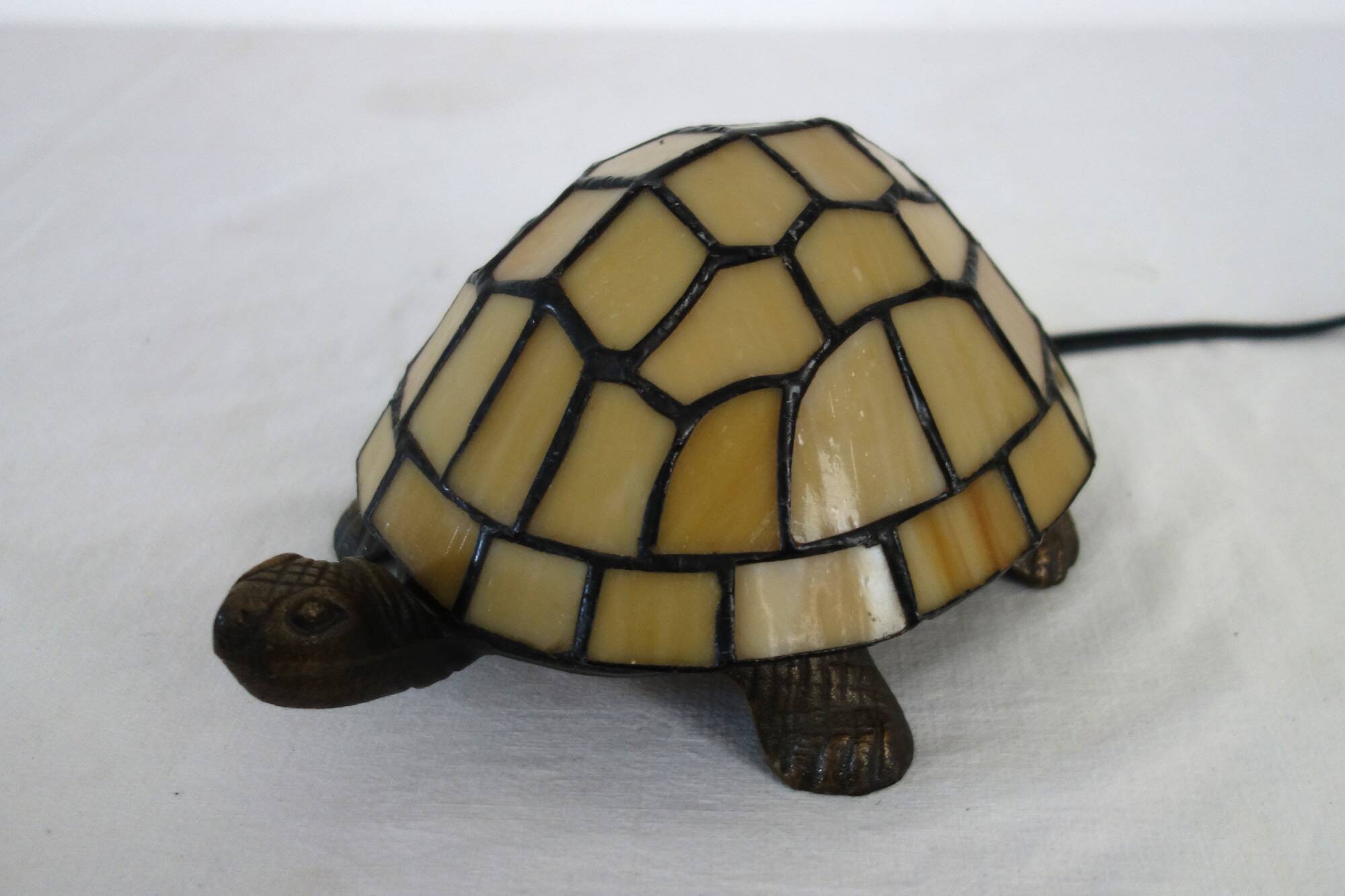 Tiffany style stained glass turtle night light lamp
